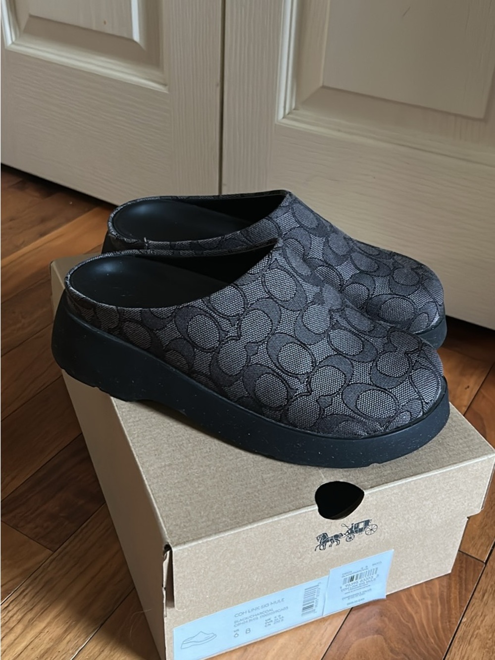 Coach Link Black Signature Mule/Clog/Monogram Size 6